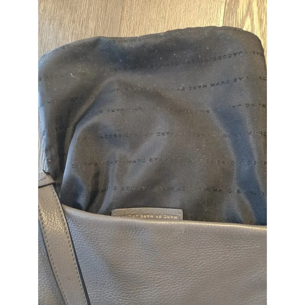 Marc by Marc Jacobs Gray Leather Cross Body Shoulder Bag - Picture 5 of 8
